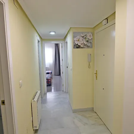 Apartamento Marina Raset, 1-a Linea Apartment